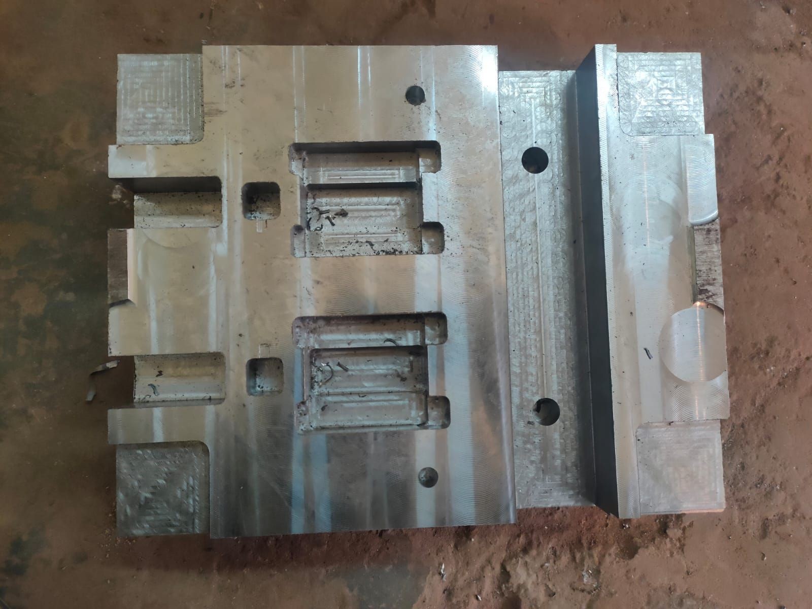 2 axis plastic injection mold design 